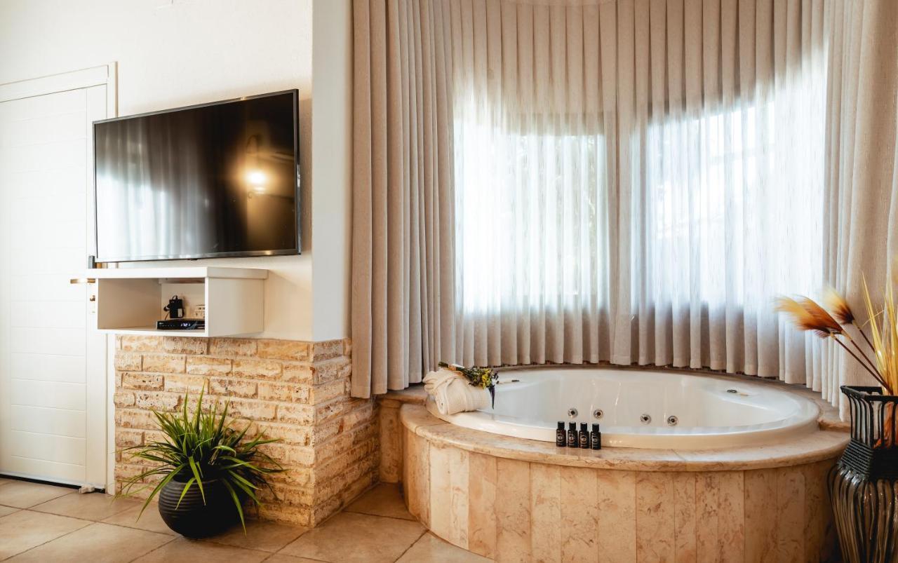 Grand Vista Boutique Hotel And Spa Yuval Ngoại thất bức ảnh